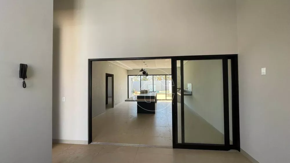 Casa à venda com 2 quartos, 210m² - Foto 4