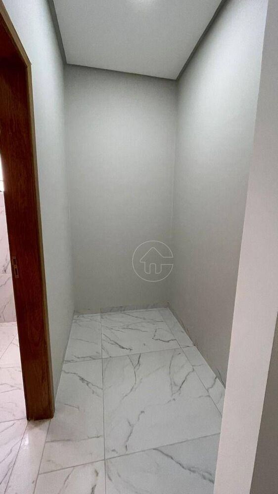 Casa à venda com 3 quartos, 145m² - Foto 4