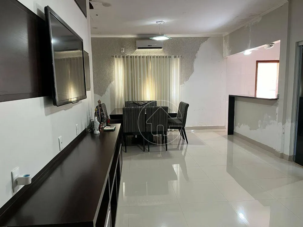 Casa, 3 quartos, 261 m² - Foto 1