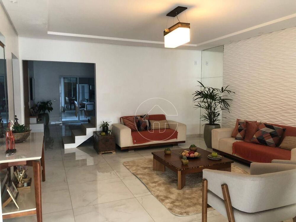 Casa à venda com 3 quartos, 220m² - Foto 2