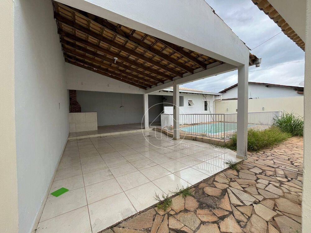Casa para alugar com 4 quartos, 210m² - Foto 3