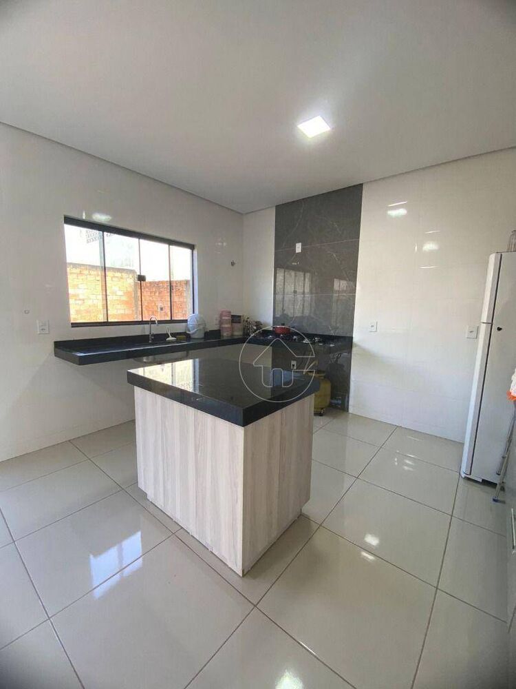 Casa à venda com 2 quartos, 93m² - Foto 2