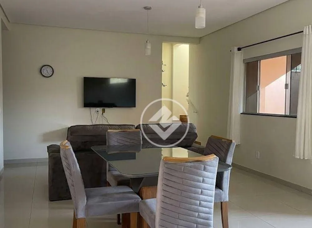 Casa, 3 quartos, 195 m² - Foto 1