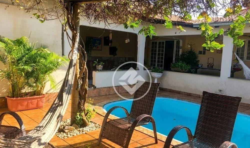 Casa, 3 quartos, 215 m² - Foto 2