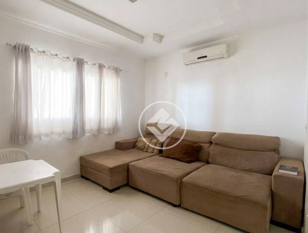Casa, 3 quartos, 211 m² - Foto 2