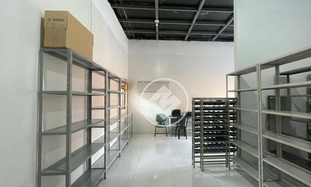 Depósito-Galpão, 217 m² - Foto 2