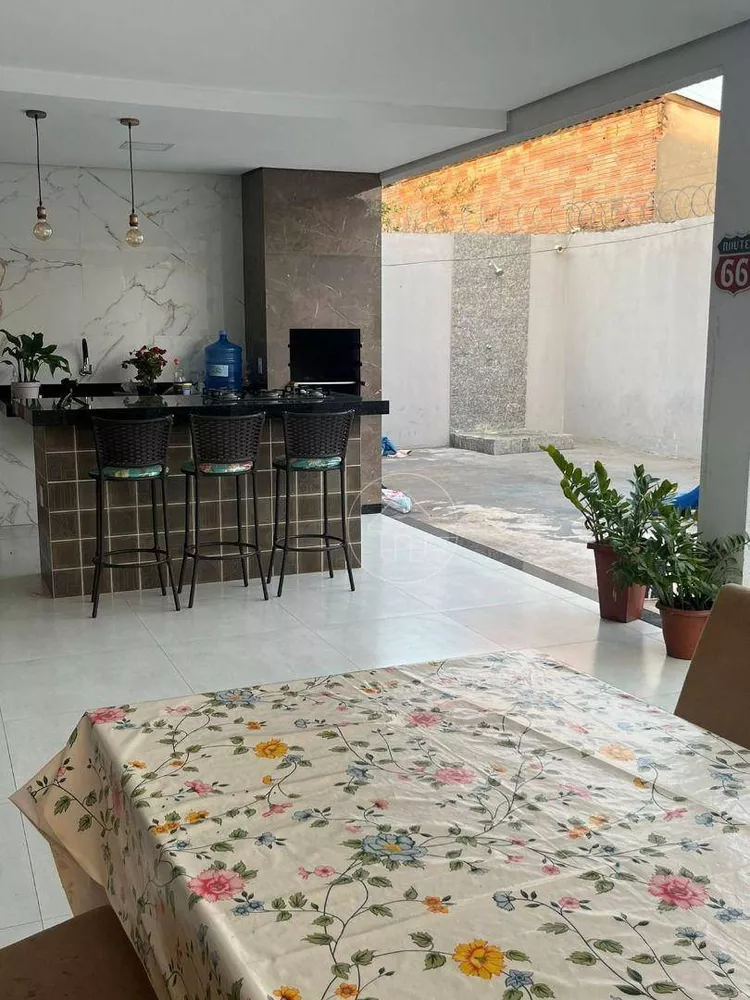 Casa à venda com 2 quartos, 160m² - Foto 4