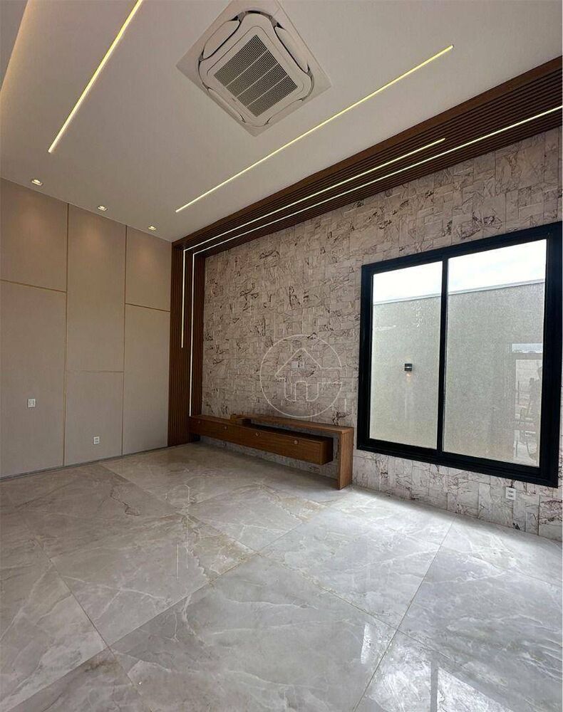 Casa à venda com 3 quartos, 240m² - Foto 3