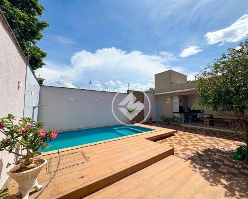 Casa, 3 quartos, 182 m² - Foto 1