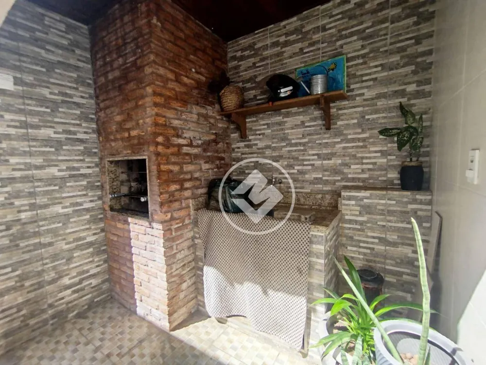 Casa, 4 quartos, 225 m² - Foto 1