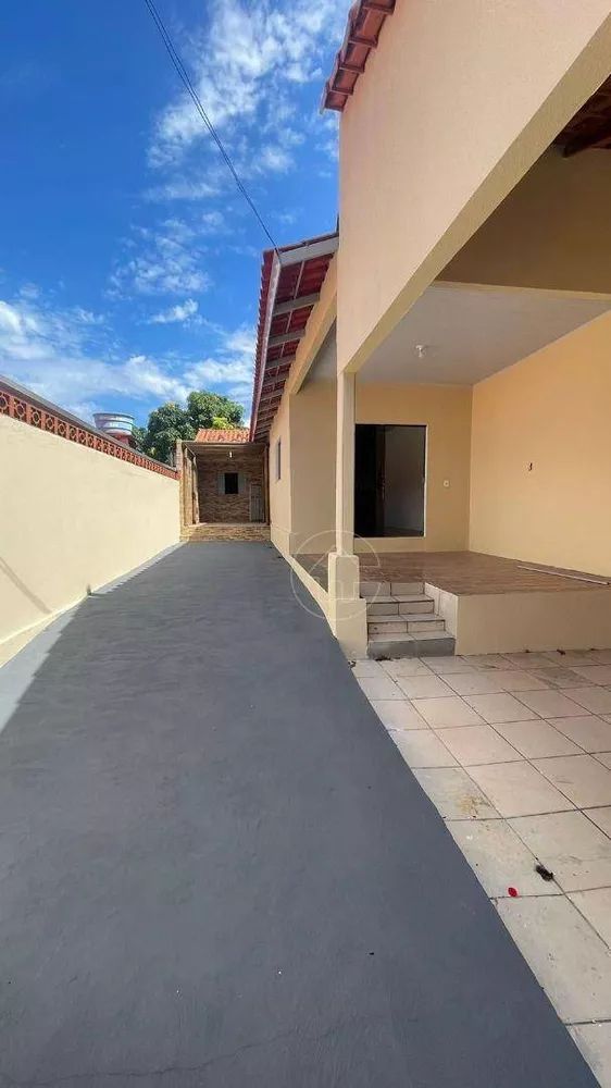 Casa à venda com 3 quartos, 200m² - Foto 2