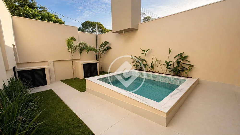 Casa, 4 quartos, 245 m² - Foto 1