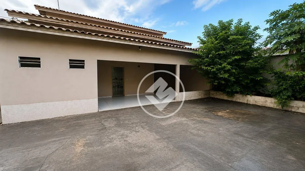 Casa, 3 quartos, 232 m² - Foto 1