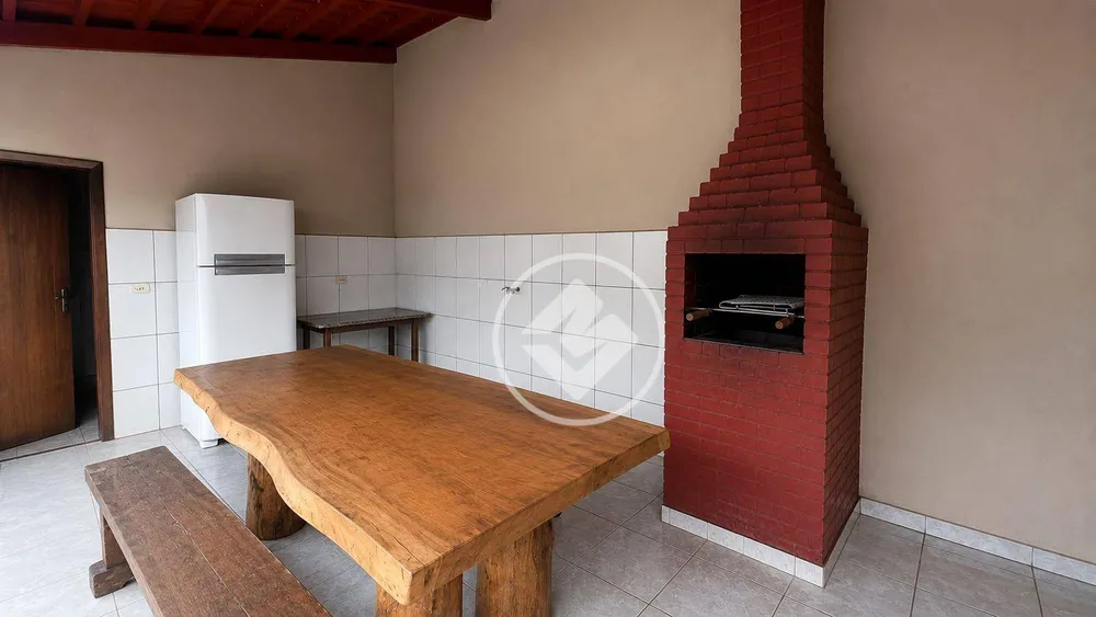 Casa, 3 quartos, 232 m² - Foto 2