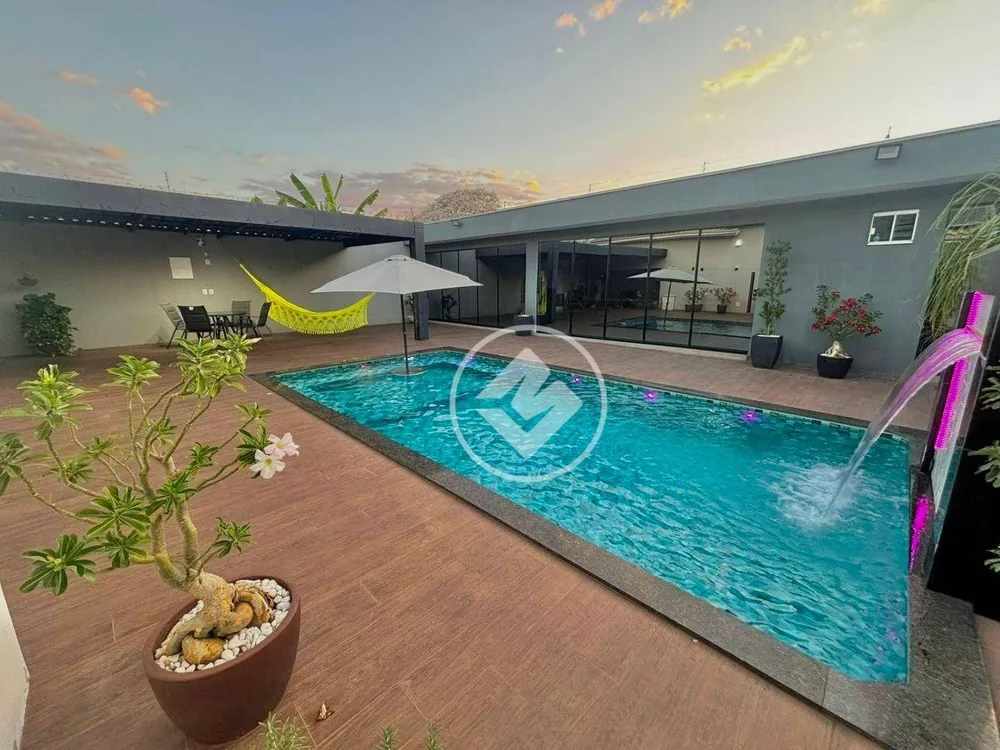 Casa, 3 quartos, 260 m² - Foto 1
