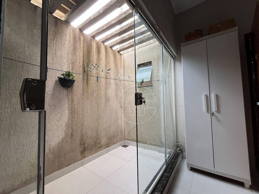Casa à venda com 2 quartos, 100m² - Foto 11