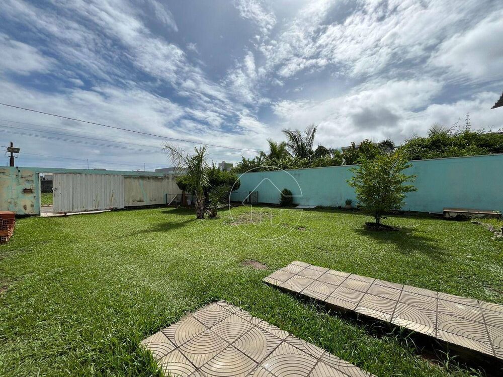 Casa à venda com 2 quartos, 100m² - Foto 3