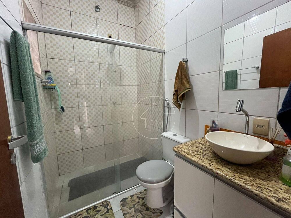 Casa à venda com 2 quartos, 100m² - Foto 12