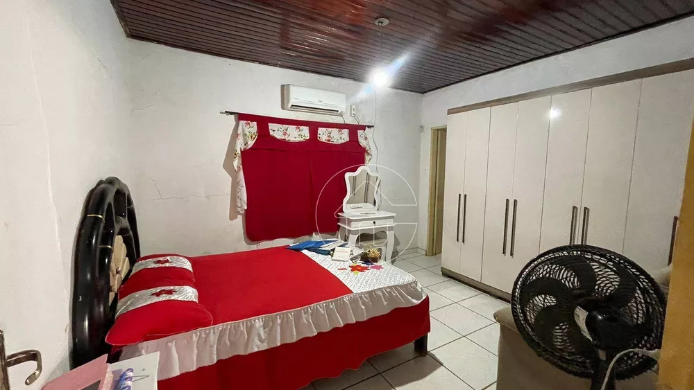 Casa à venda com 2 quartos, 100m² - Foto 1