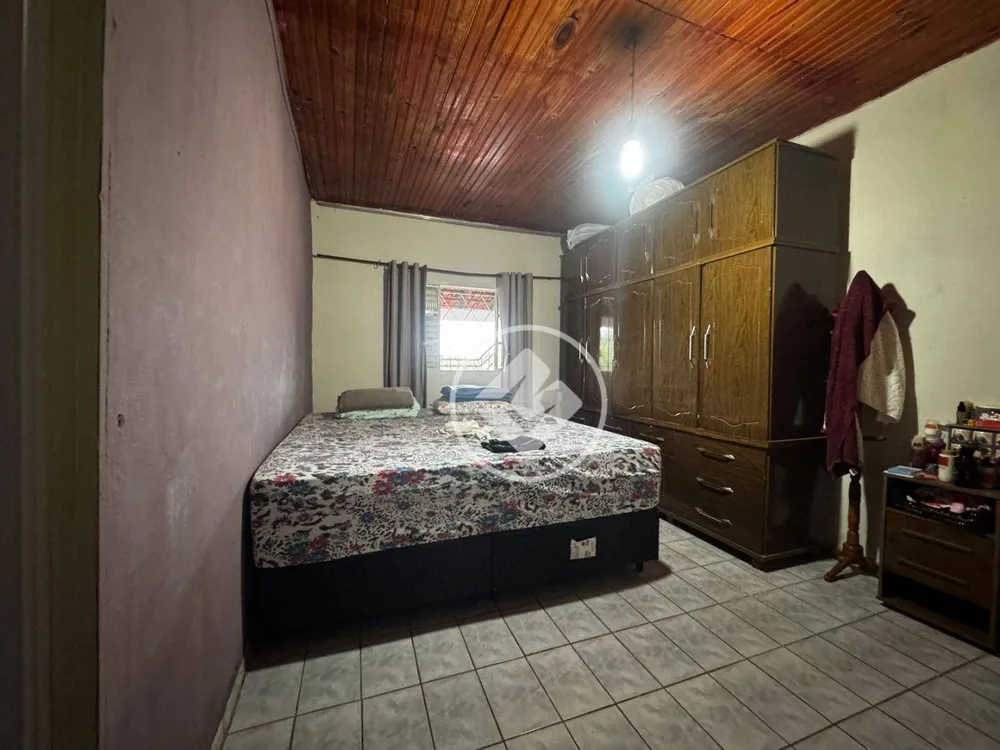 Casa, 3 quartos, 216 m² - Foto 1