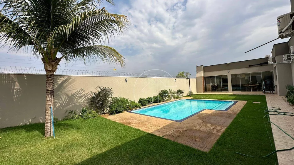 Casa à venda com 3 quartos, 256m² - Foto 2