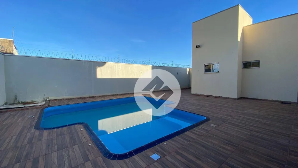 Casa, 4 quartos, 293 m² - Foto 1