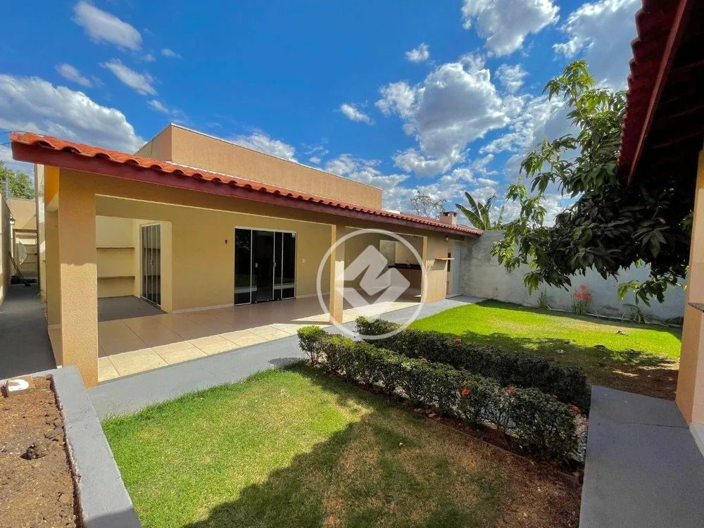 Casa, 3 quartos, 212 m² - Foto 1