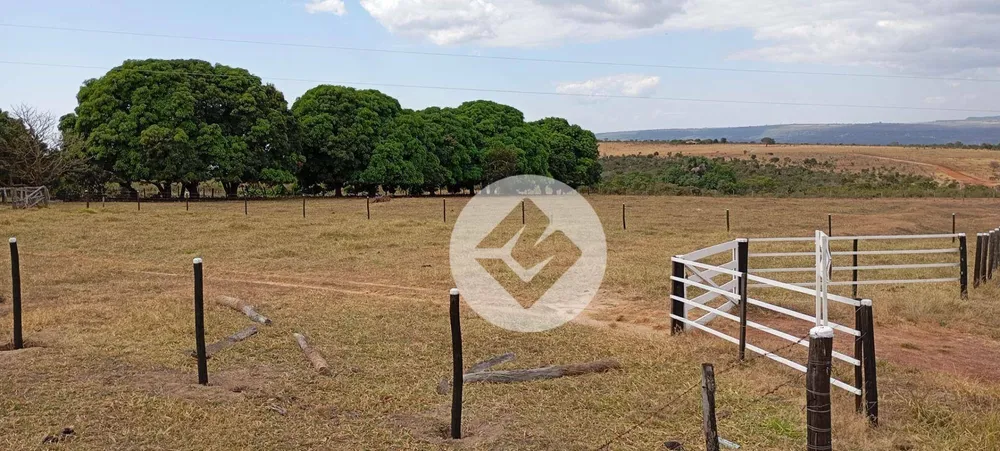Sítio, 2 quartos, 109 hectares - Foto 3