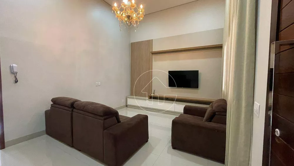 Casa à venda com 3 quartos, 166m² - Foto 1