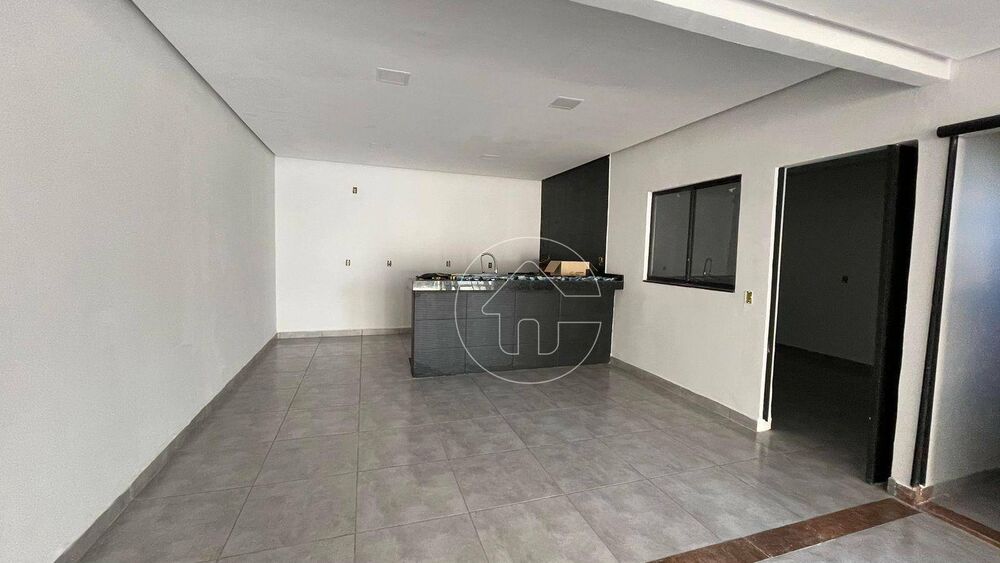 Casa à venda com 2 quartos, 175m² - Foto 3