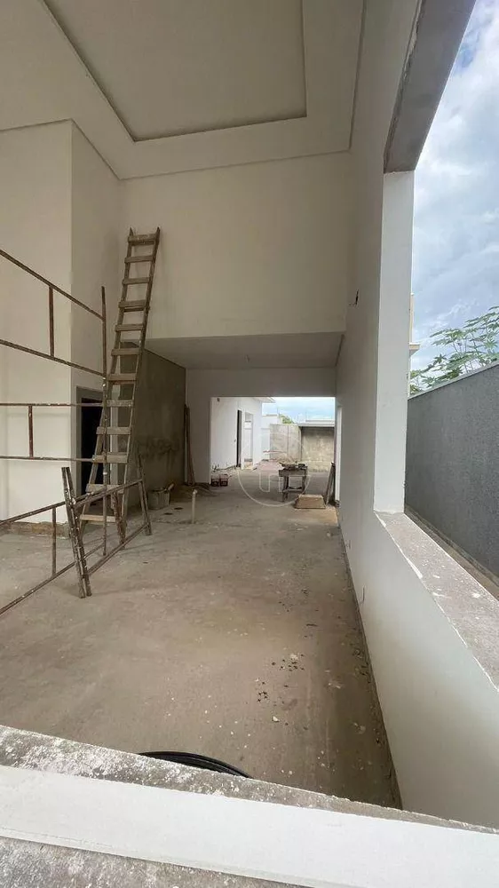 Casa à venda com 3 quartos, 220m² - Foto 4