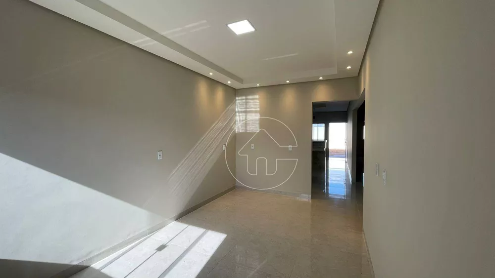 Casa à venda com 3 quartos, 105m² - Foto 1