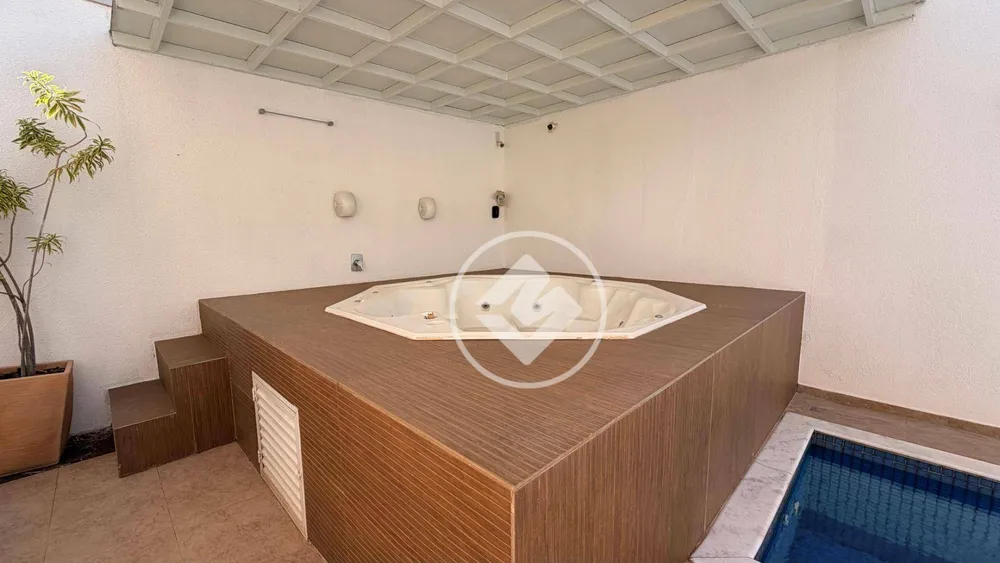 Casa, 4 quartos, 600 m² - Foto 1