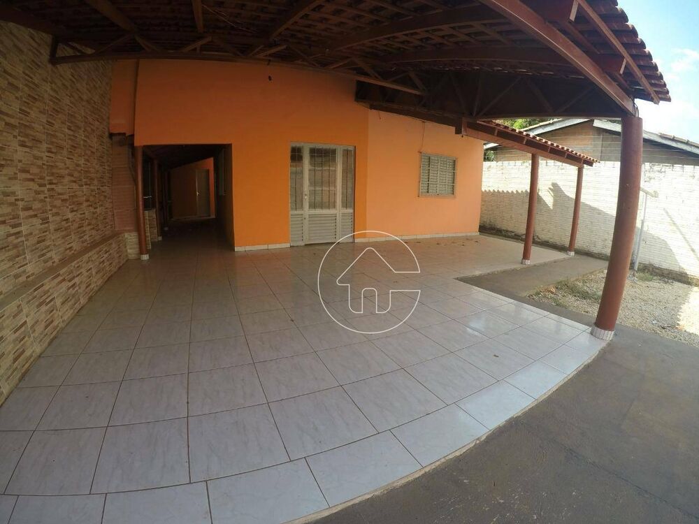 Casa à venda com 3 quartos, 335m² - Foto 1