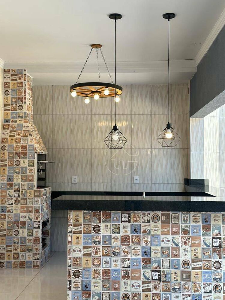 Casa à venda com 3 quartos, 2m² - Foto 4