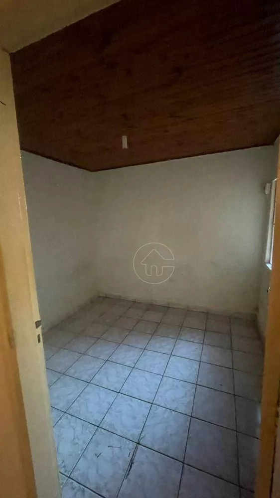 Casa à venda com 3 quartos, 100m² - Foto 4