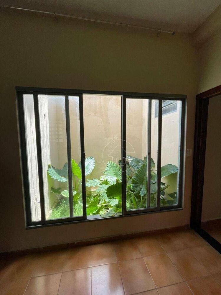 Casa à venda e aluguel com 3 quartos, 252m² - Foto 4