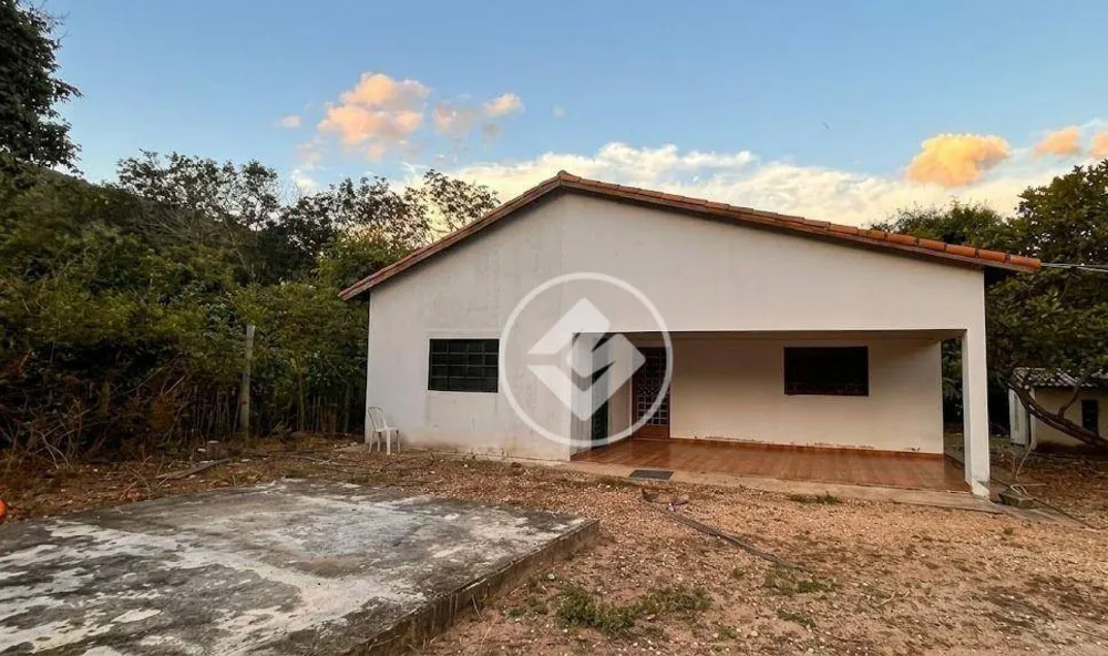 Chácara, 3 quartos, 1000 m² - Foto 1
