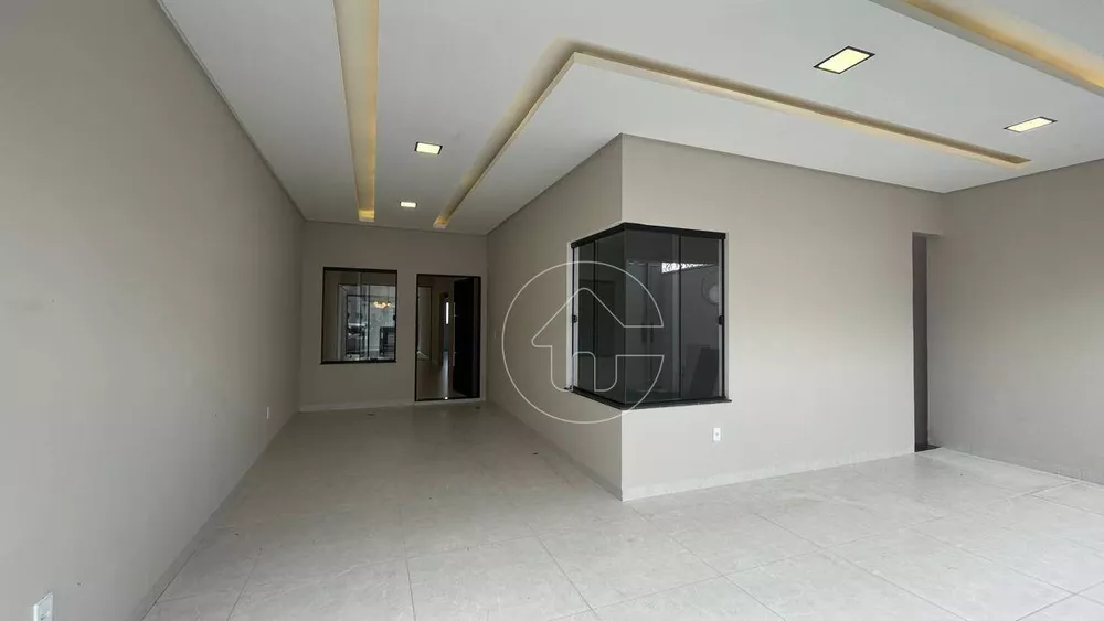 Casa à venda com 3 quartos, 166m² - Foto 1