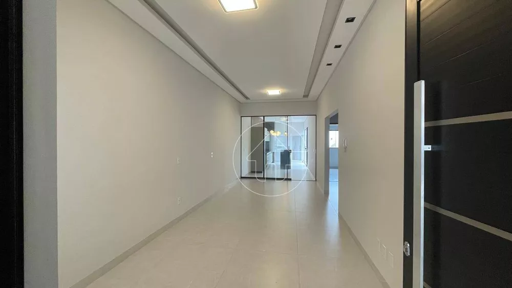 Casa à venda com 3 quartos, 166m² - Foto 2