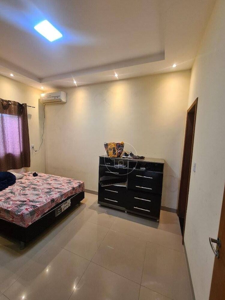 Casa à venda com 2 quartos, 70m² - Foto 2