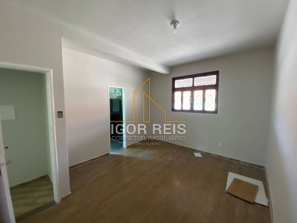 Casa à venda com 3 quartos, 182m² - Foto 4