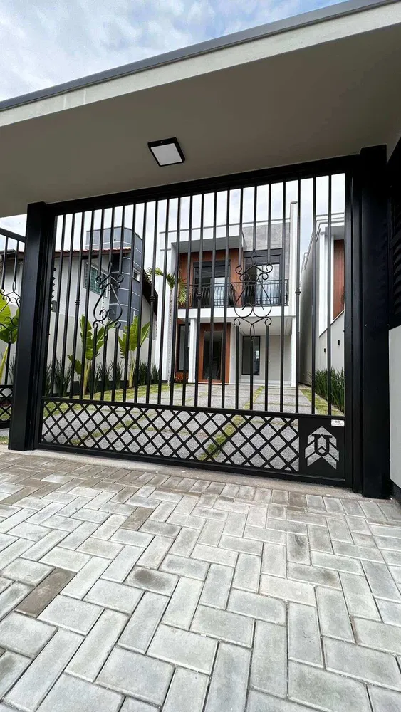 Casa, 3 quartos, 132 m² - Foto 1