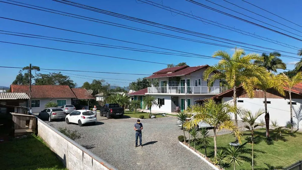 Casa, 4 quartos, 270 m² - Foto 1