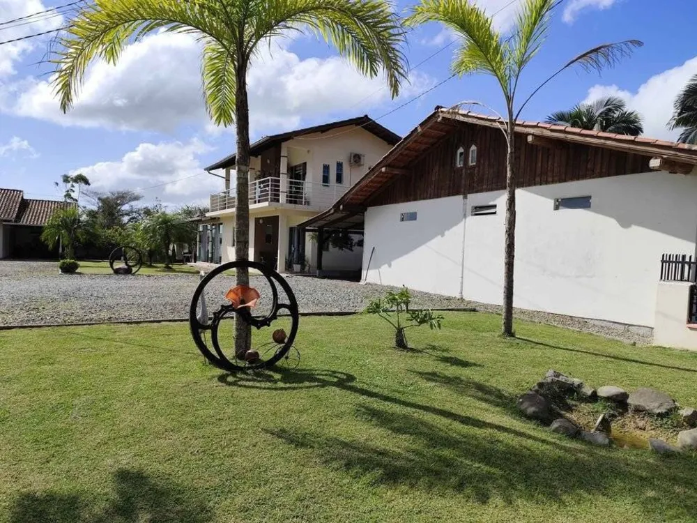 Casa, 4 quartos, 270 m² - Foto 2