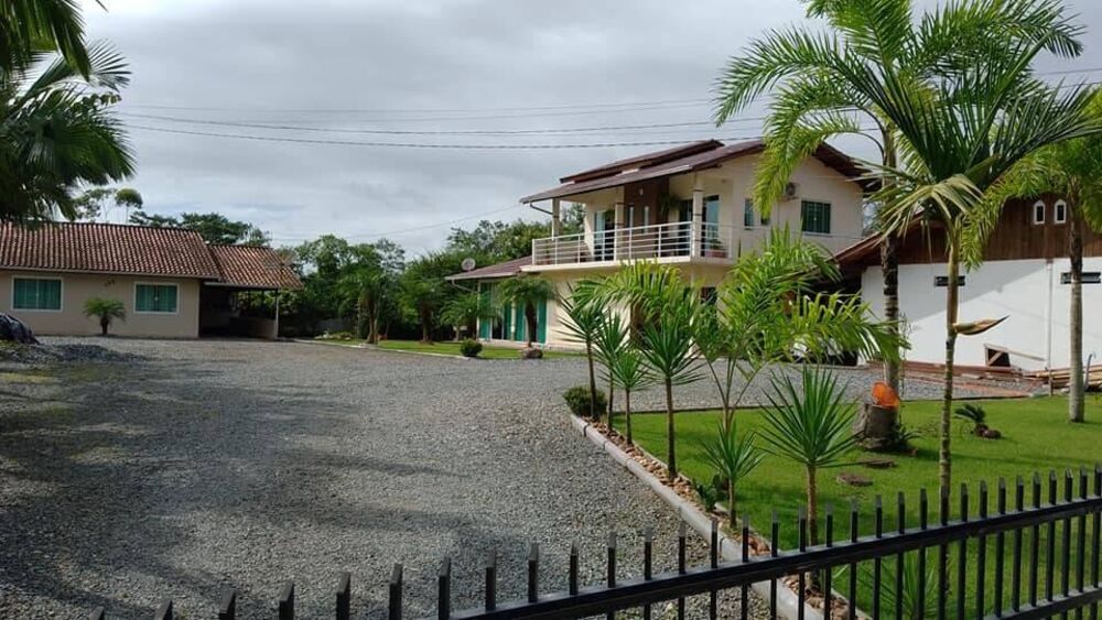 Casa, 4 quartos, 270 m² - Foto 1