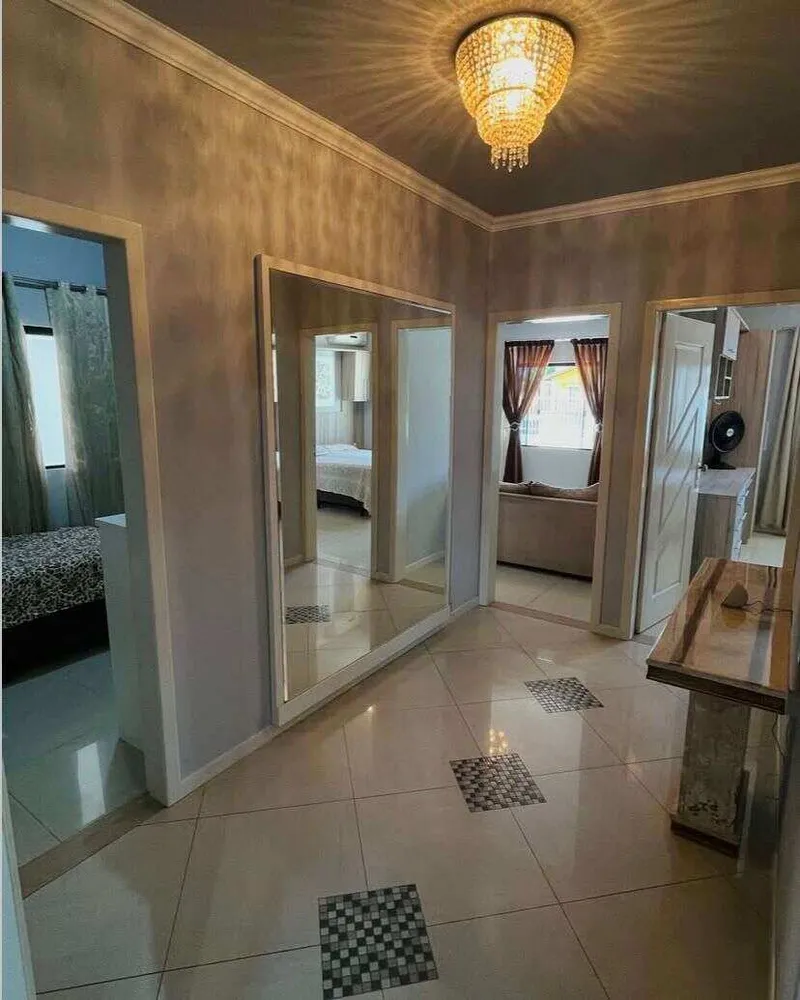 Casa, 3 quartos, 240 m² - Foto 1
