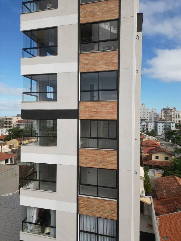 Apartamento à venda com 3 quartos, 97m² - Foto 1