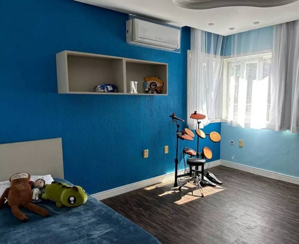 Casa à venda com 6 quartos, 317m² - Foto 4