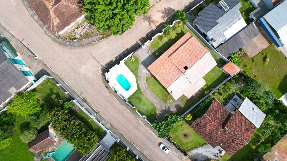 Casa, 3 quartos, 229 m² - Foto 1